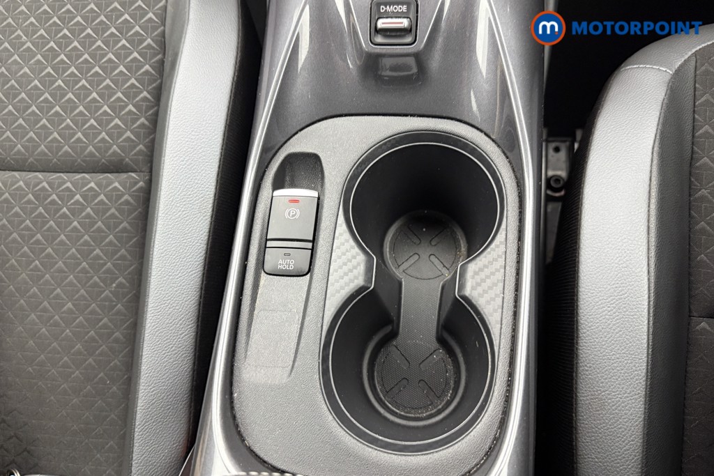 Nissan Juke N-Connecta Automatic Petrol SUV - Stock Number (1544031) - 6th supplementary image