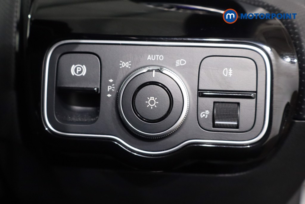 Mercedes-Benz A Class Amg Line Automatic Petrol Hatchback - Stock Number (1545748) - 19th supplementary image