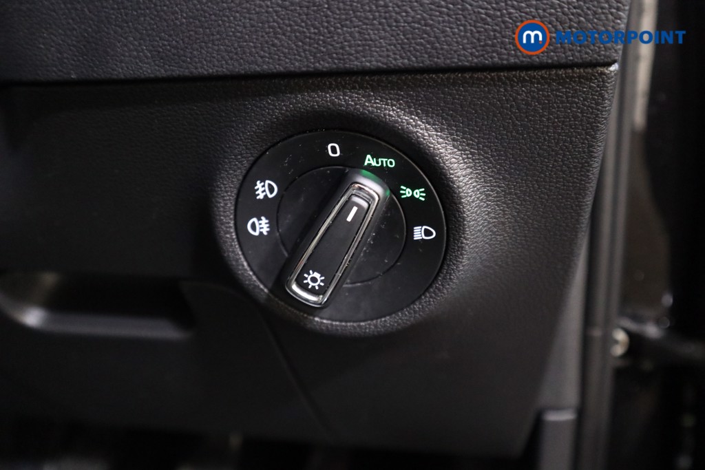 Skoda Karoq Se L Manual Petrol SUV - Stock Number (1529472) - 9th supplementary image