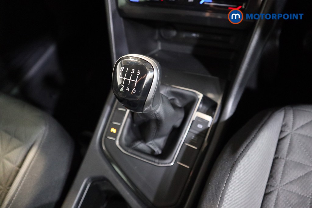 Volkswagen Tiguan Life Manual Petrol SUV - Stock Number (1530392) - 8th supplementary image