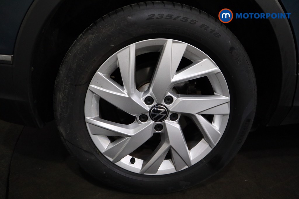Volkswagen Tiguan Life Manual Petrol SUV - Stock Number (1530392) - 15th supplementary image
