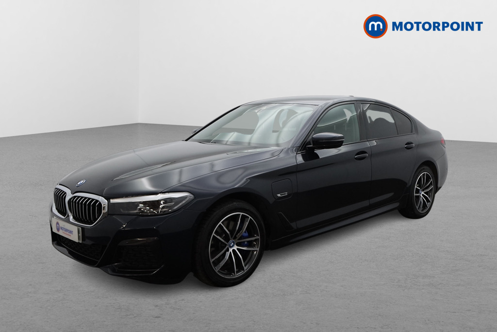 BMW 5 Series M Sport Automatic Petrol Plug-In Hybrid Saloon - Stock Number (1533825) - Passenger side front corner
