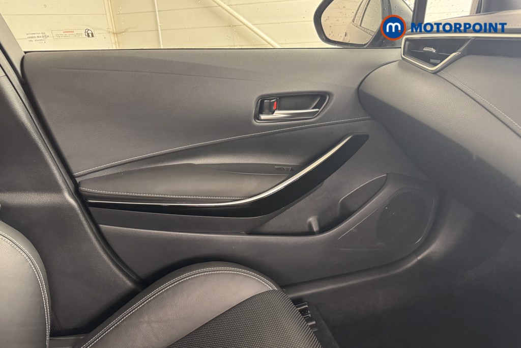 Toyota Corolla Excel Automatic Petrol-Electric Hybrid Estate - Stock Number (1534655) - 11th supplementary image