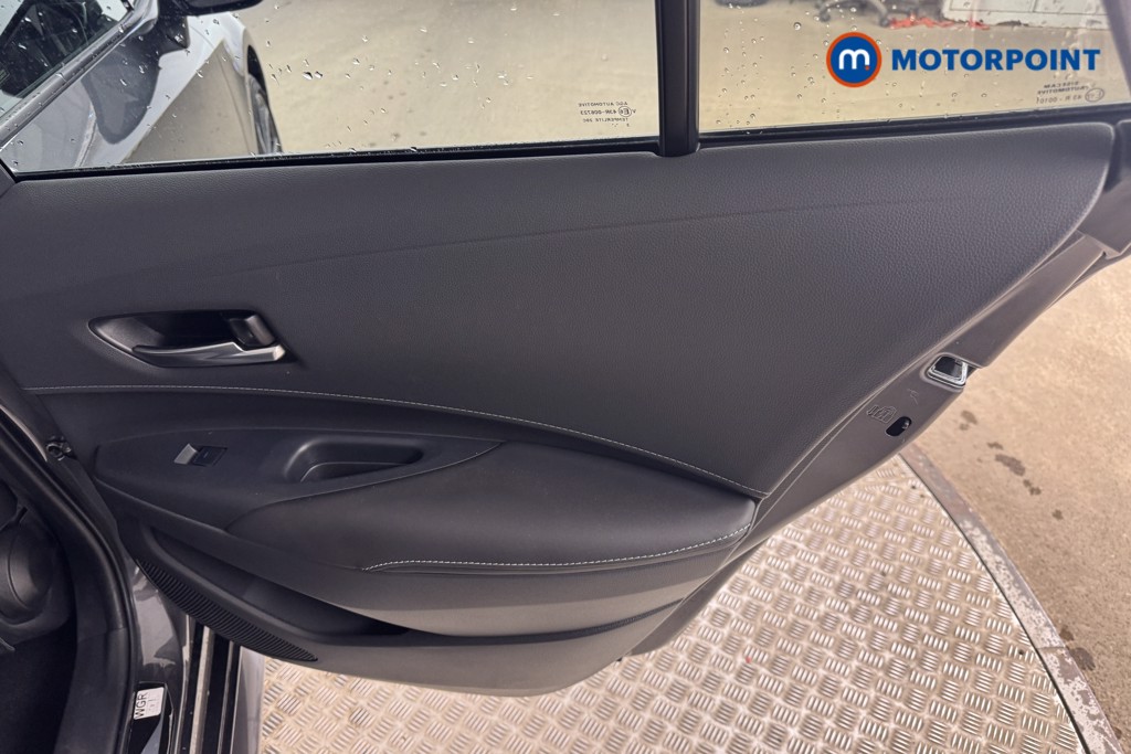 Toyota Corolla Excel Automatic Petrol-Electric Hybrid Estate - Stock Number (1534655) - 15th supplementary image