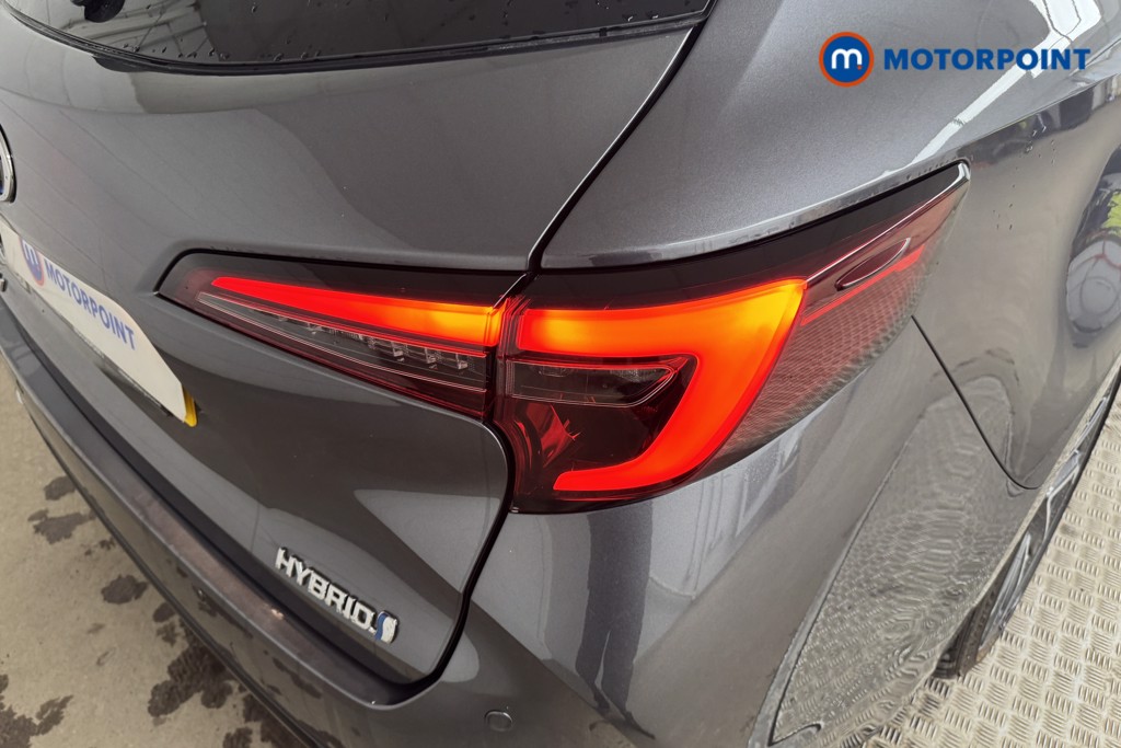 Toyota Corolla Excel Automatic Petrol-Electric Hybrid Estate - Stock Number (1534655) - 17th supplementary image