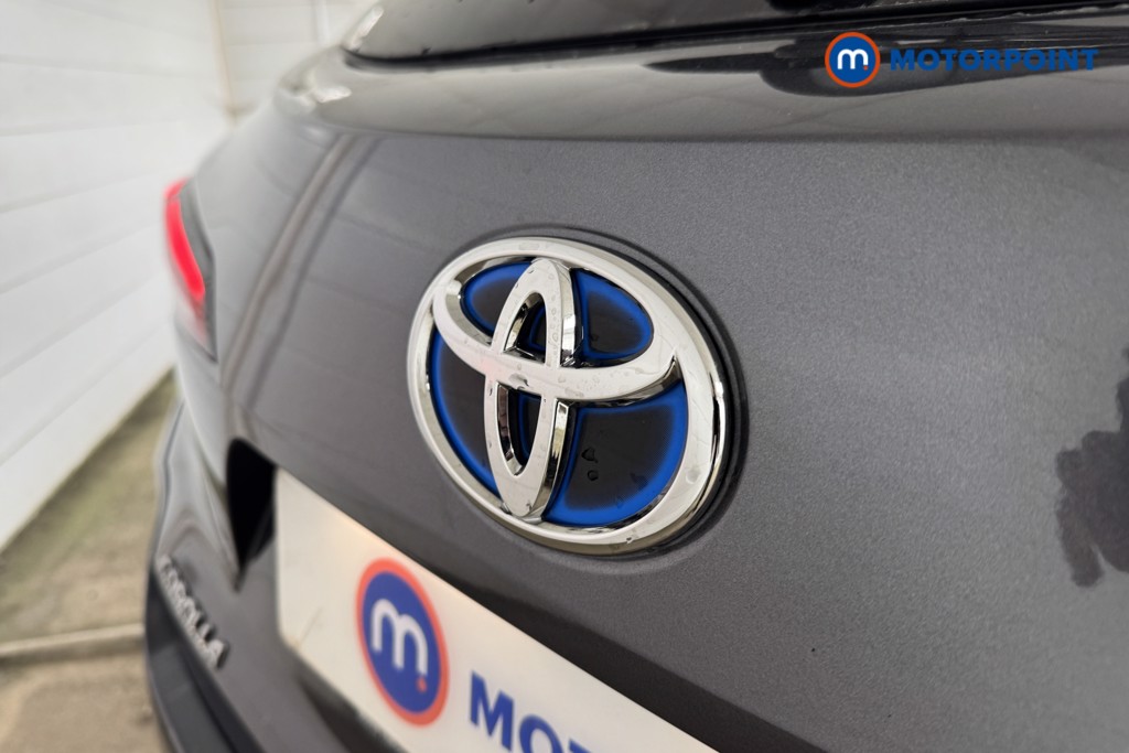 Toyota Corolla Excel Automatic Petrol-Electric Hybrid Estate - Stock Number (1534655) - 18th supplementary image