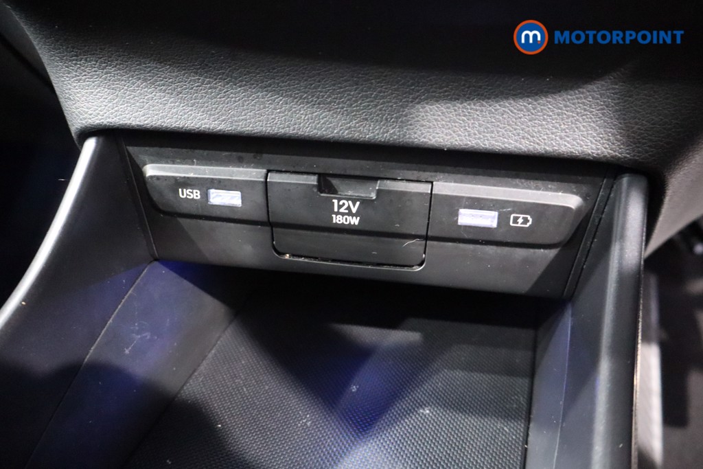 Hyundai Bayon Se Connect Manual Petrol-Electric Hybrid SUV - Stock Number (1537090) - 16th supplementary image