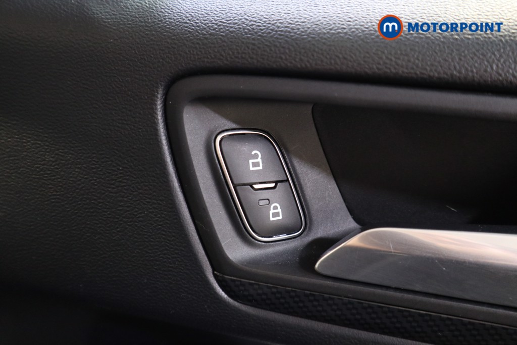 Ford Focus St-Line X Edition Manual Petrol-Electric Hybrid Hatchback - Stock Number (1538093) - 11th supplementary image