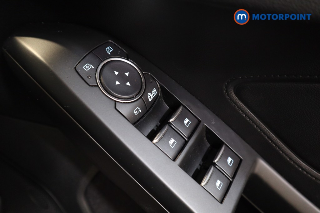 Ford Focus St-Line X Edition Manual Petrol-Electric Hybrid Hatchback - Stock Number (1538093) - 12th supplementary image