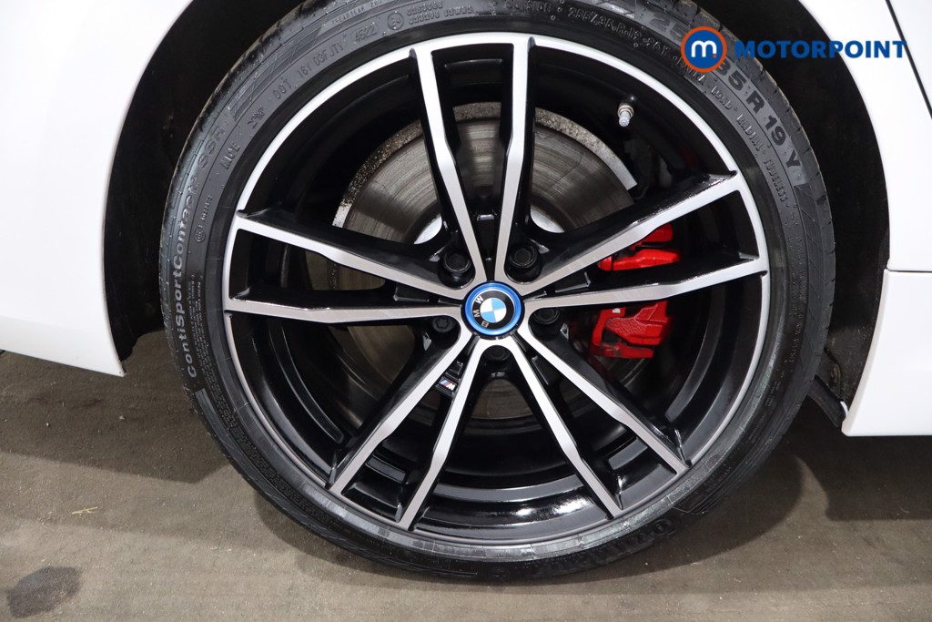 BMW 3 Series M Sport Automatic Petrol Plug-In Hybrid Estate - Stock Number (1540130) - 10th supplementary image
