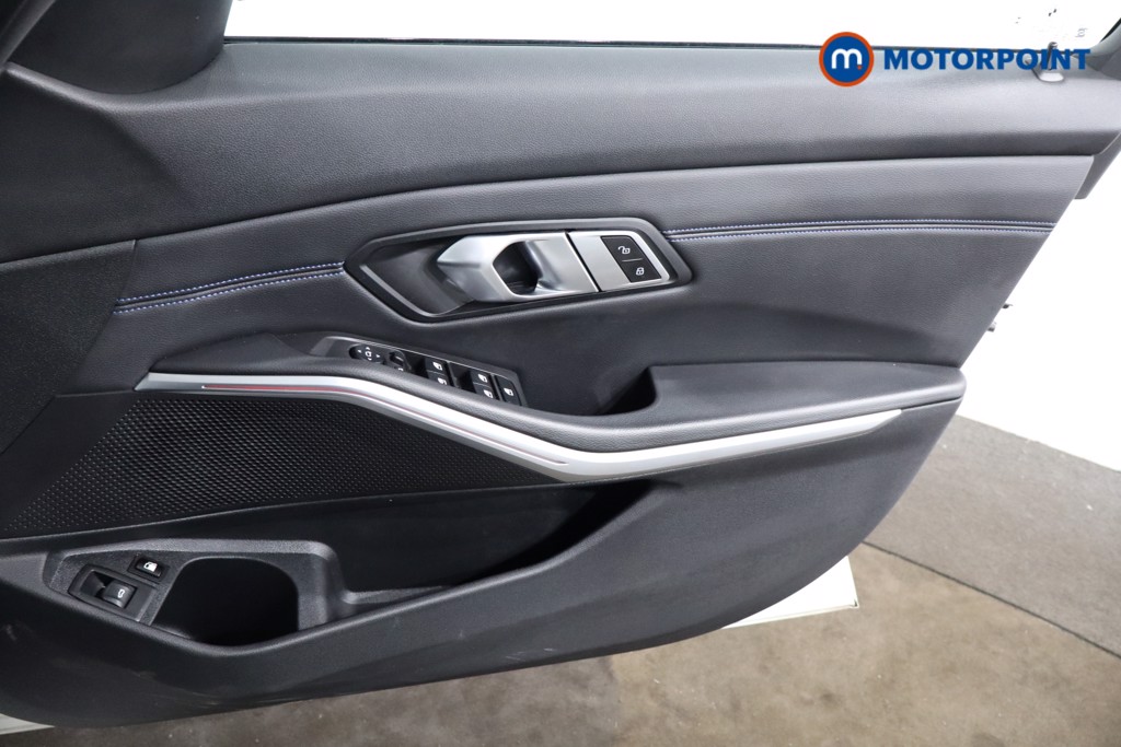 BMW 3 Series M Sport Automatic Petrol Plug-In Hybrid Estate - Stock Number (1540130) - 24th supplementary image