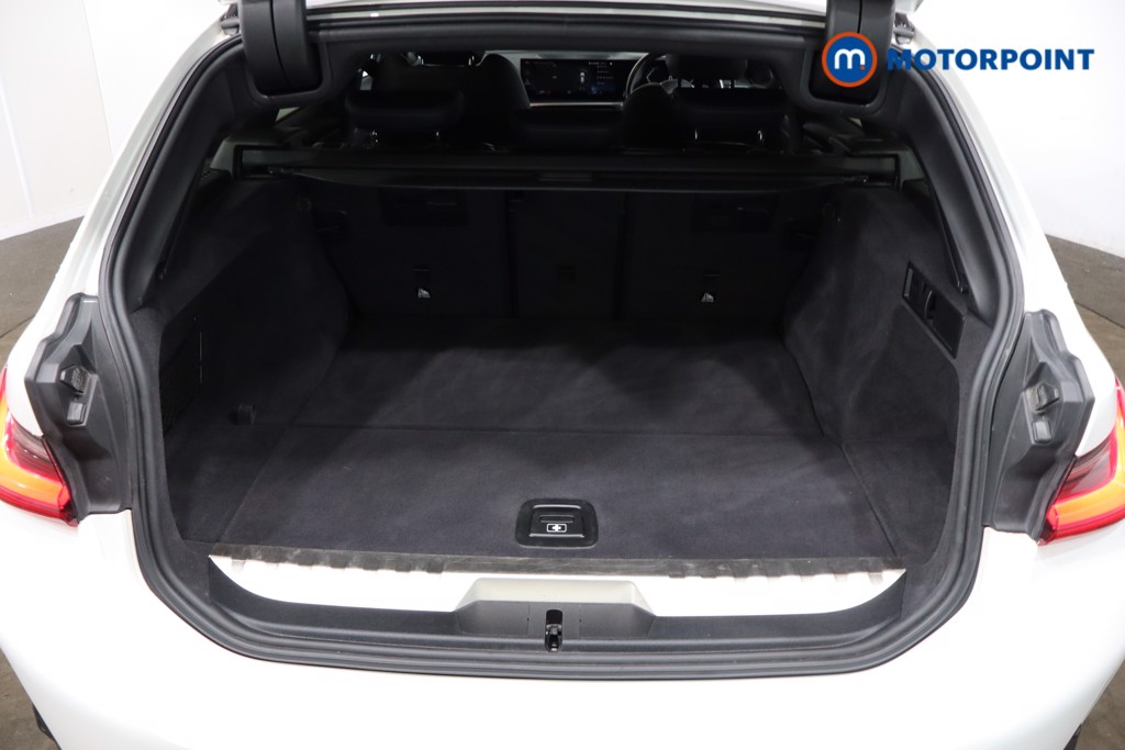 BMW 3 Series M Sport Automatic Petrol Plug-In Hybrid Estate - Stock Number (1540130) - 33rd supplementary image