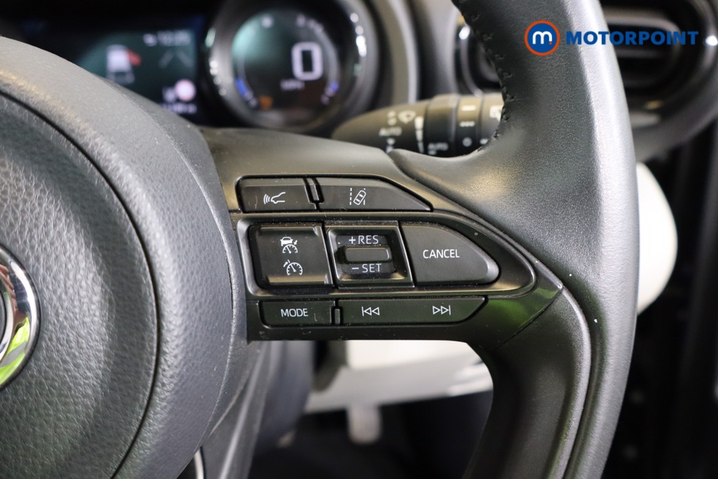 Toyota Yaris Excel Automatic Petrol-Electric Hybrid Hatchback - Stock Number (1540367) - 6th supplementary image