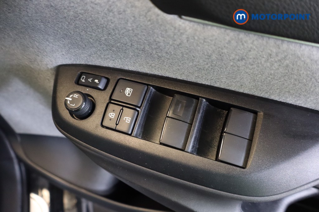 Toyota Yaris Excel Automatic Petrol-Electric Hybrid Hatchback - Stock Number (1540367) - 7th supplementary image