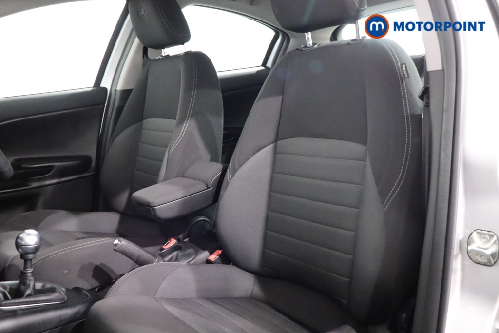 Alfa Romeo Giulietta Super Manual Petrol Hatchback - Stock Number (1542263) - 4th supplementary image