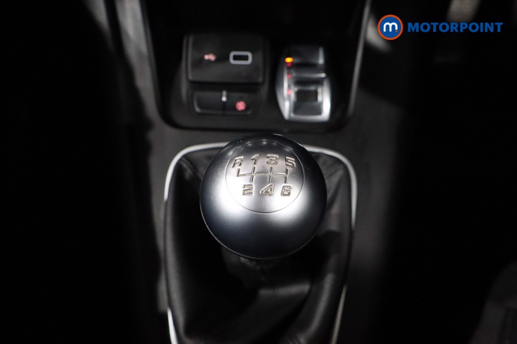 Alfa Romeo Giulietta Super Manual Petrol Hatchback - Stock Number (1542263) - 16th supplementary image
