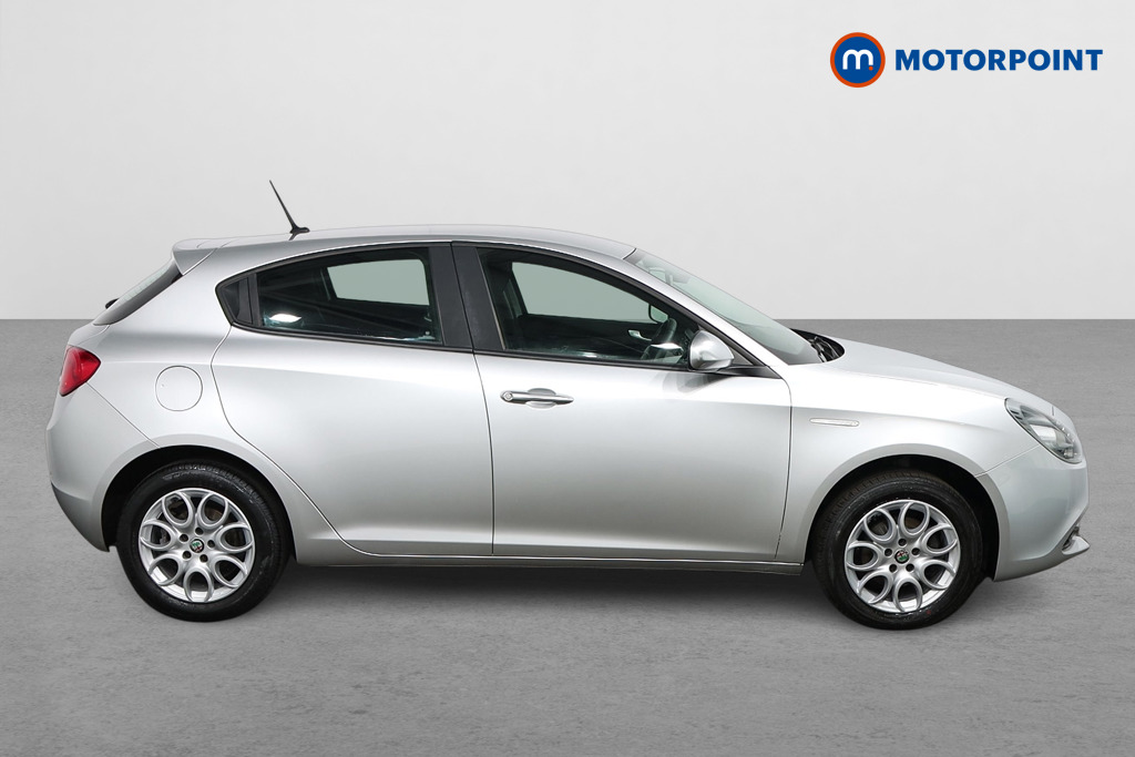 Alfa Romeo Giulietta Super Manual Petrol Hatchback - Stock Number (1542263) - Drivers side