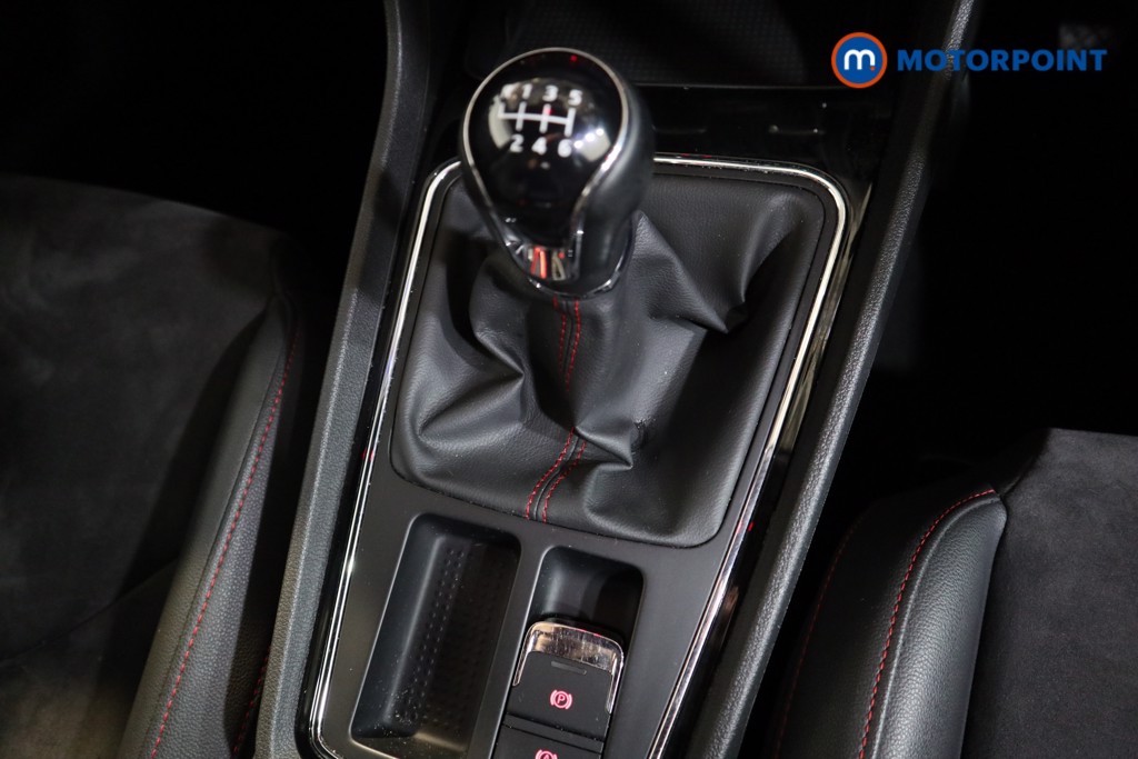 Seat Leon Fr Black Edition Manual Petrol Hatchback - Stock Number (1542382) - 9th supplementary image