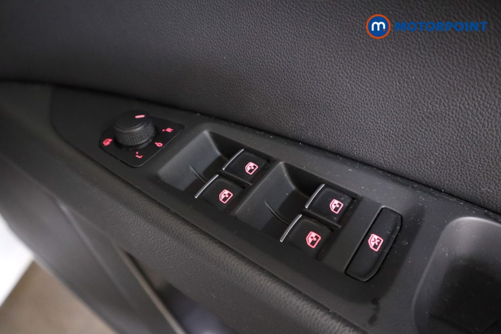 Seat Leon Fr Black Edition Manual Petrol Hatchback - Stock Number (1542382) - 12th supplementary image