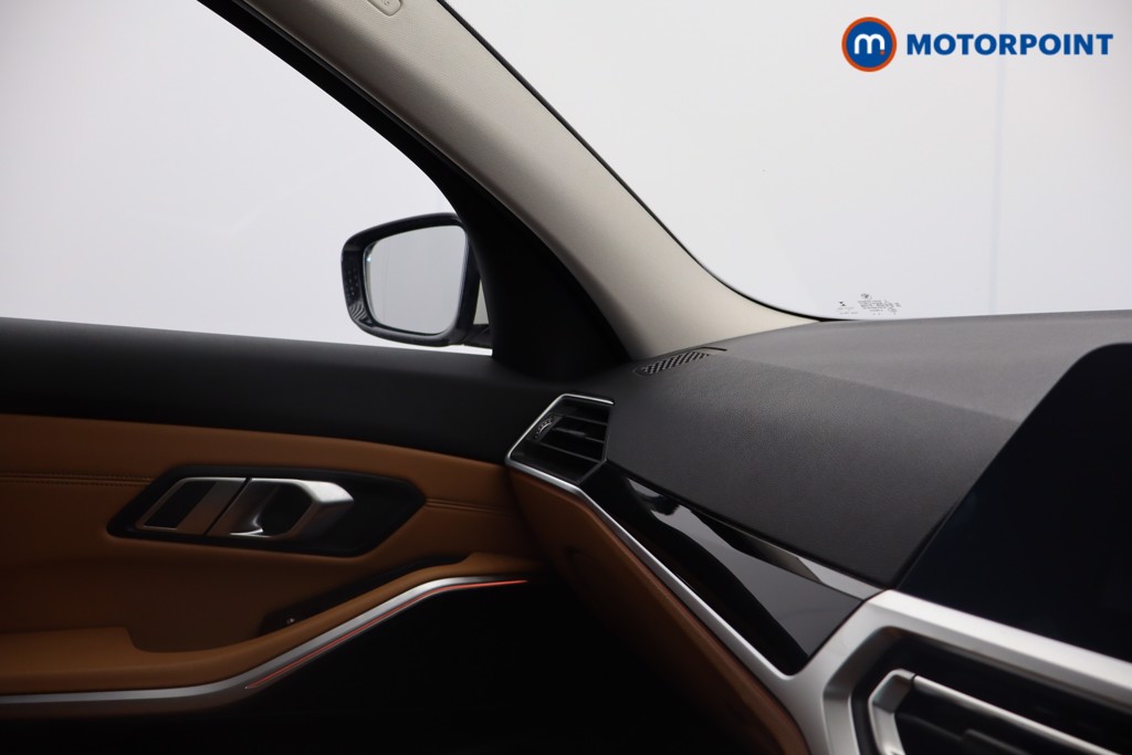 BMW 3 Series Sport Automatic Petrol Saloon - Stock Number (1542457) - 9th supplementary image