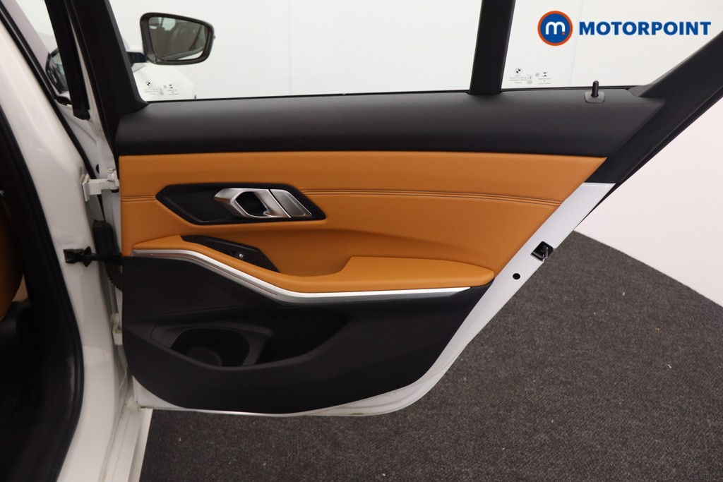 BMW 3 Series Sport Automatic Petrol Saloon - Stock Number (1542457) - 16th supplementary image