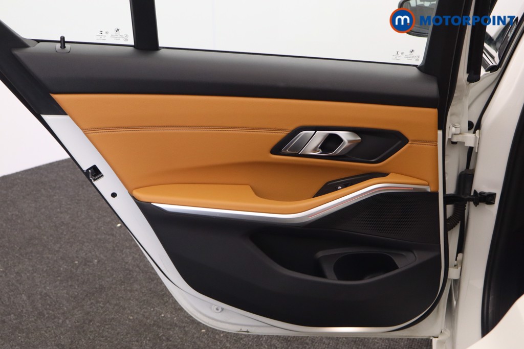 BMW 3 Series Sport Automatic Petrol Saloon - Stock Number (1542457) - 17th supplementary image