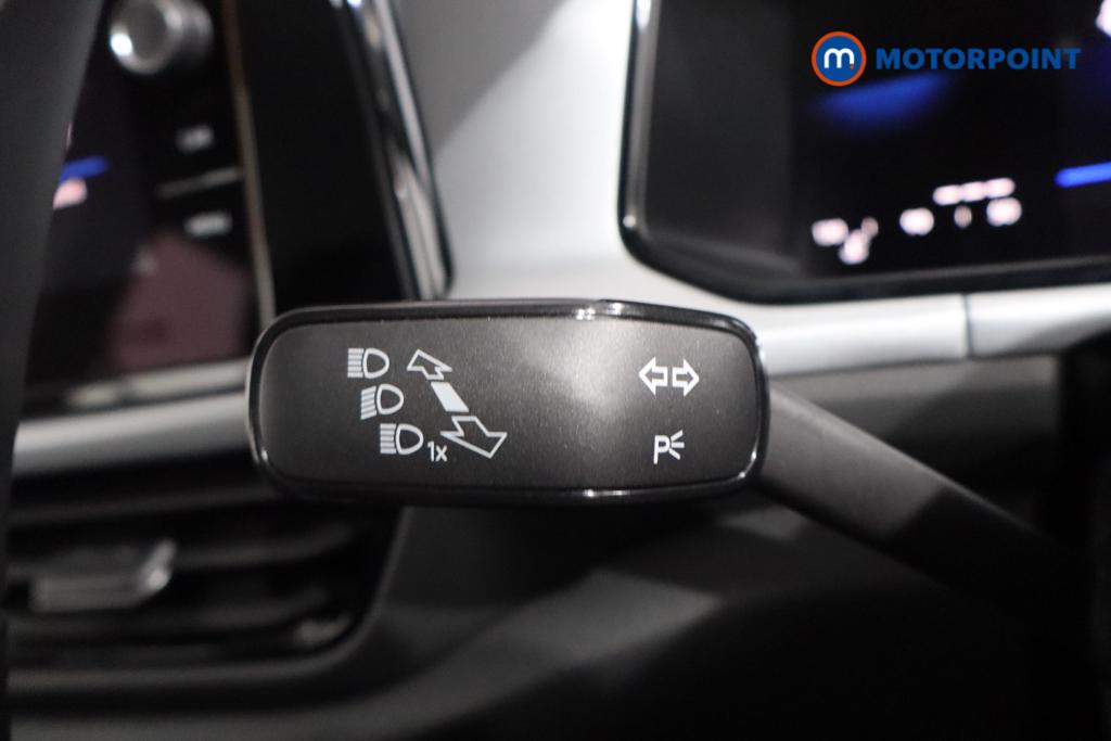 Volkswagen T-Roc Life Automatic Petrol SUV - Stock Number (1542506) - 10th supplementary image