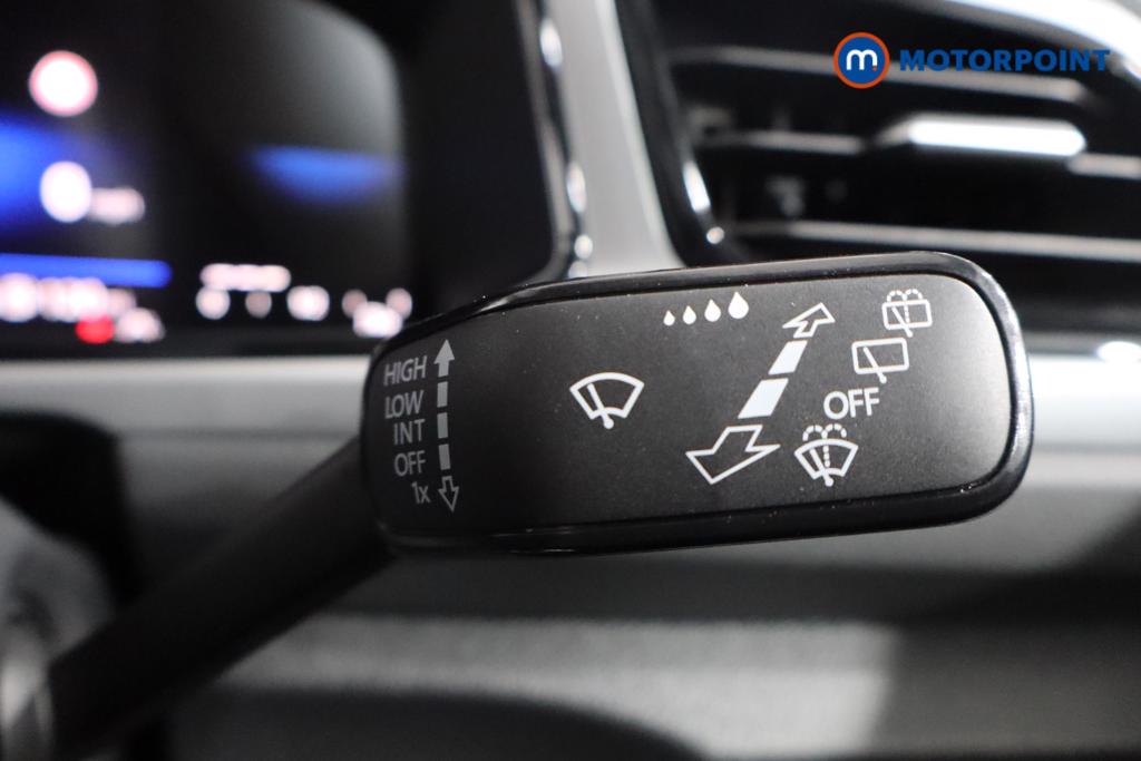 Volkswagen T-Roc Life Automatic Petrol SUV - Stock Number (1542506) - 11th supplementary image
