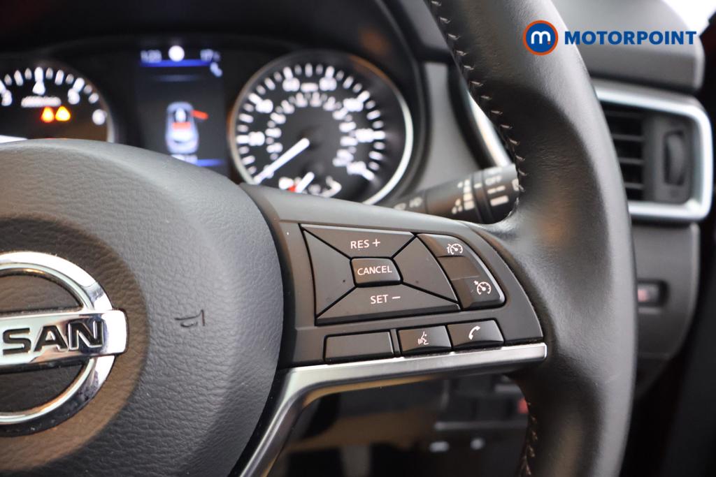Nissan Qashqai N-Connecta Manual Petrol SUV - Stock Number (1542720) - 3rd supplementary image