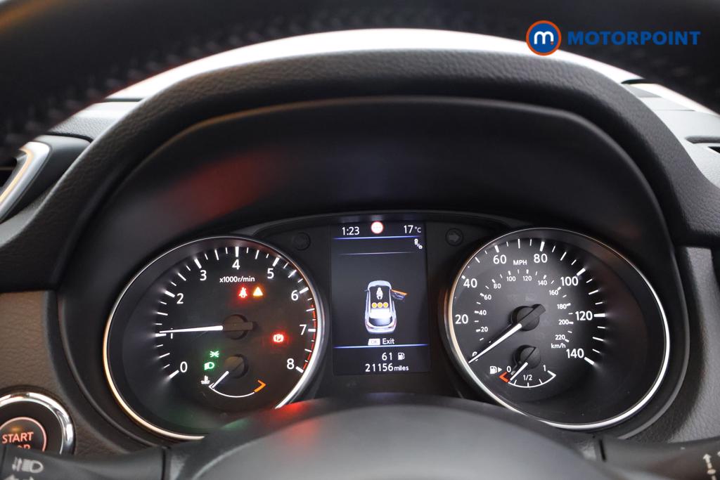 Nissan Qashqai N-Connecta Manual Petrol SUV - Stock Number (1542720) - 4th supplementary image