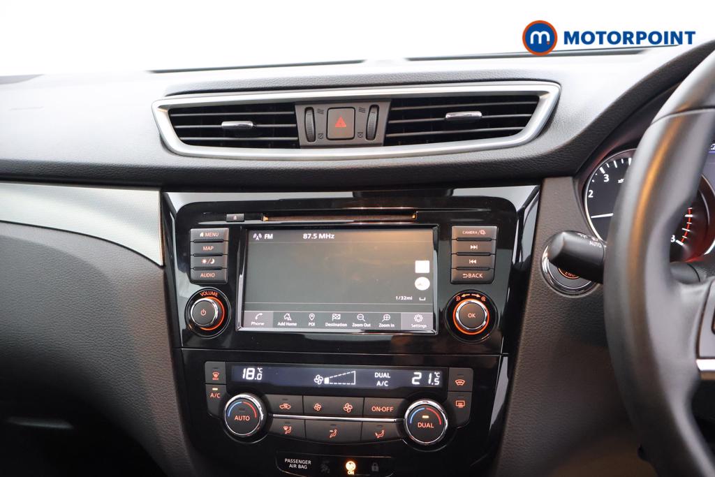 Nissan Qashqai N-Connecta Manual Petrol SUV - Stock Number (1542720) - 5th supplementary image