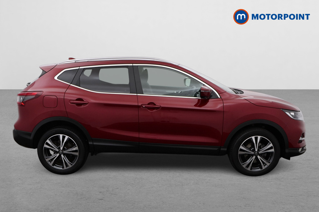 Nissan Qashqai N-Connecta Manual Petrol SUV - Stock Number (1542720) - Drivers side