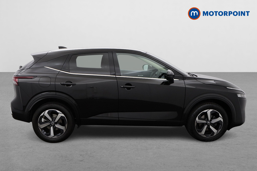 Nissan Qashqai N-Connecta Manual Petrol SUV - Stock Number (1543296) - Drivers side