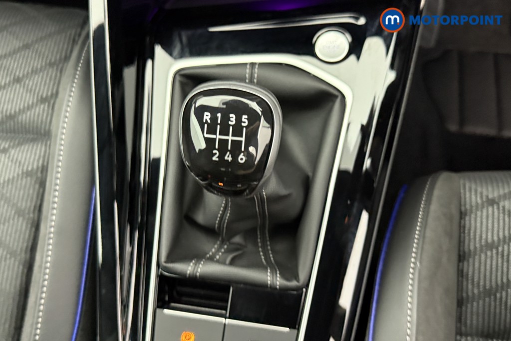 Volkswagen Golf R-Line Manual Petrol Hatchback - Stock Number (1543377) - 11th supplementary image