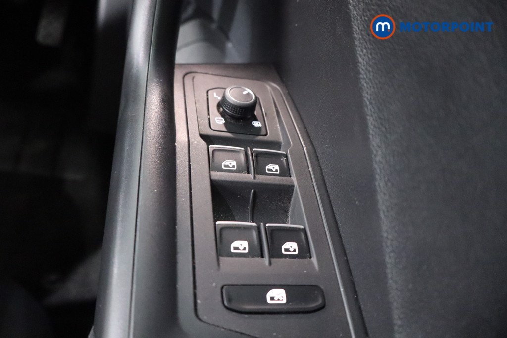Volkswagen T-Roc Design Manual Diesel SUV - Stock Number (1543500) - 18th supplementary image