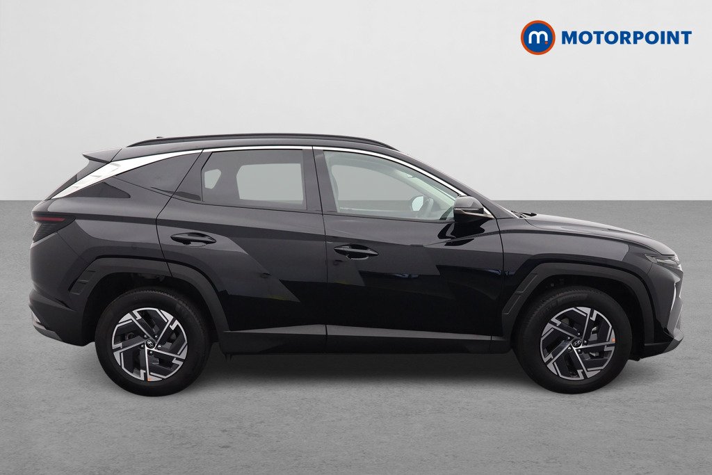 Hyundai Tucson Advance Manual Petrol SUV - Stock Number (1543850) - Drivers side