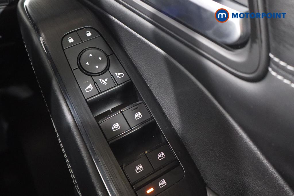 Nissan Qashqai N-Connecta Manual Petrol SUV - Stock Number (1543933) - 12th supplementary image