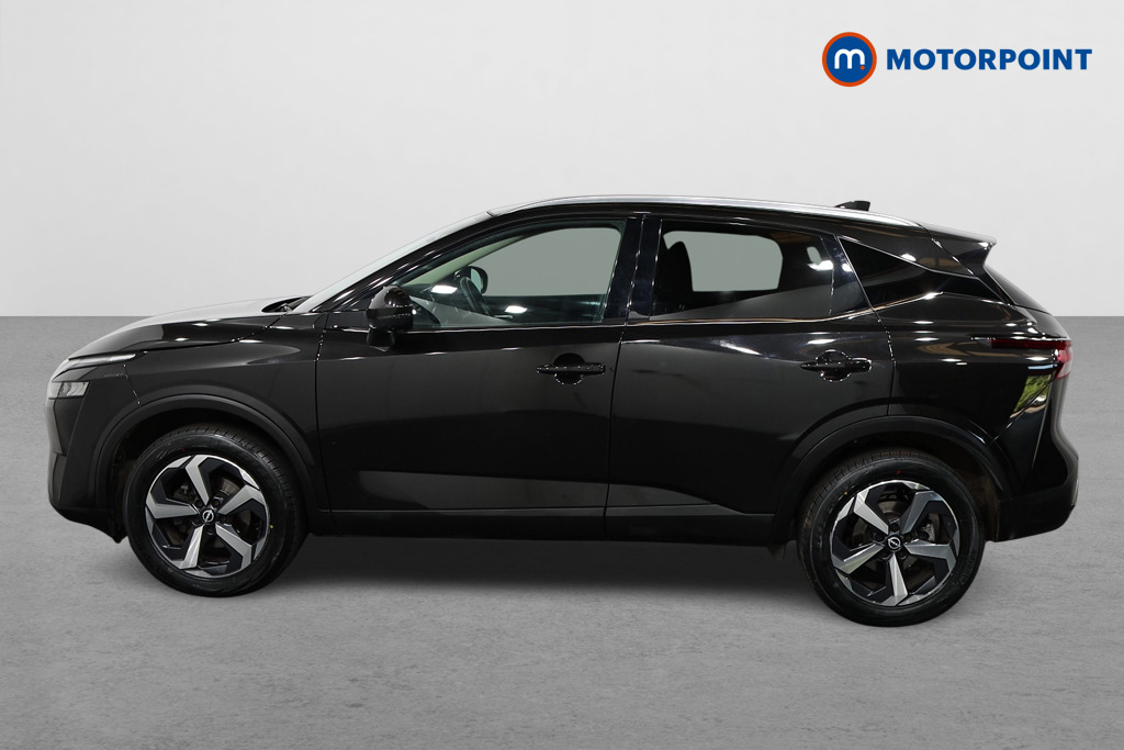 Nissan Qashqai N-Connecta Manual Petrol SUV - Stock Number (1543933) - Passenger side