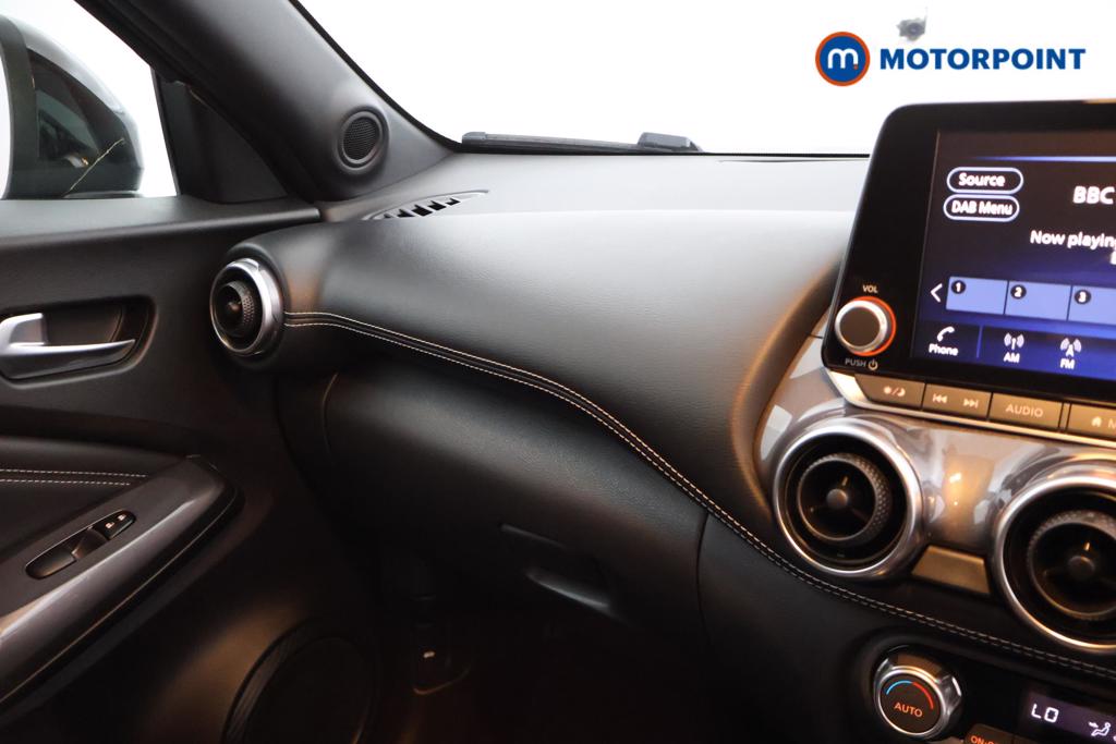 Nissan Juke N-Connecta Automatic Petrol SUV - Stock Number (1544035) - 7th supplementary image