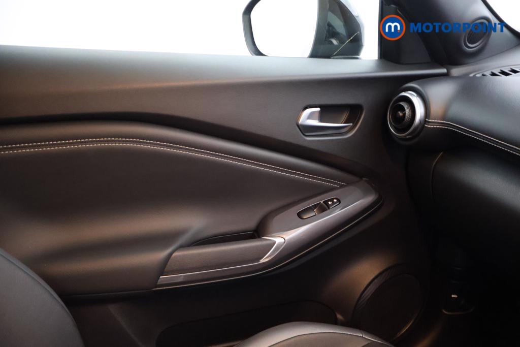 Nissan Juke N-Connecta Automatic Petrol SUV - Stock Number (1544035) - 8th supplementary image