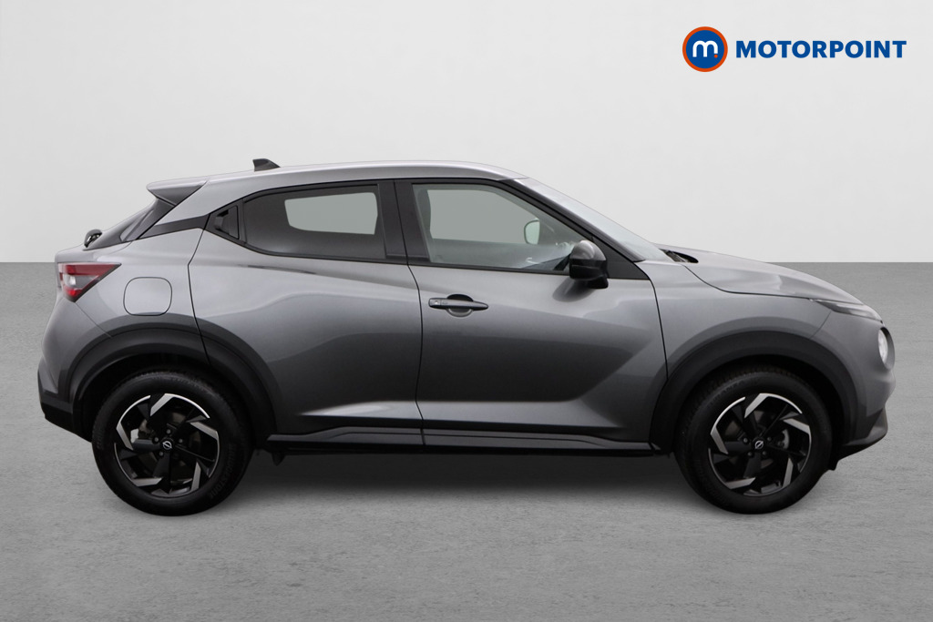Nissan Juke N-Connecta Automatic Petrol SUV - Stock Number (1544035) - Drivers side