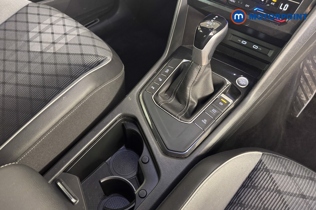 Volkswagen Tiguan R-Line Automatic Petrol SUV - Stock Number (1544300) - 9th supplementary image