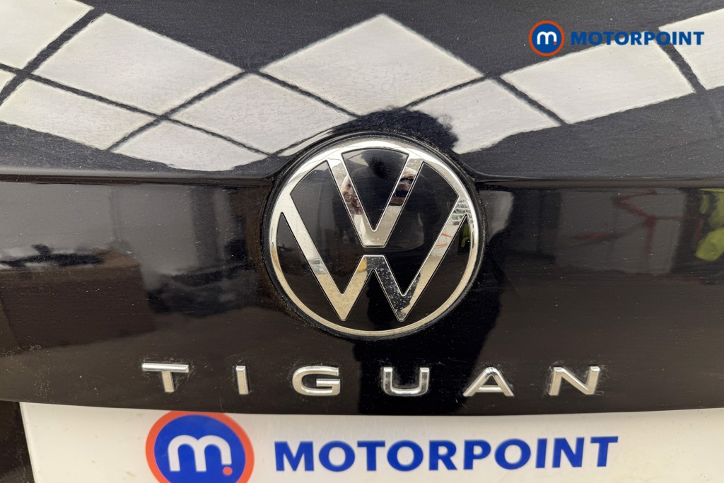 Volkswagen Tiguan R-Line Automatic Petrol SUV - Stock Number (1544300) - 18th supplementary image