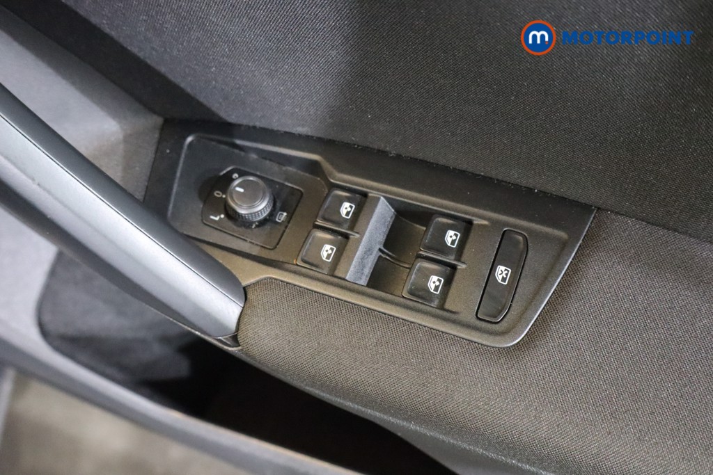 Volkswagen Tiguan Life Manual Diesel SUV - Stock Number (1545202) - 7th supplementary image