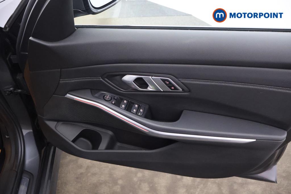 BMW 3 Series Sport Automatic Petrol Saloon - Stock Number (1519571) - 9th supplementary image