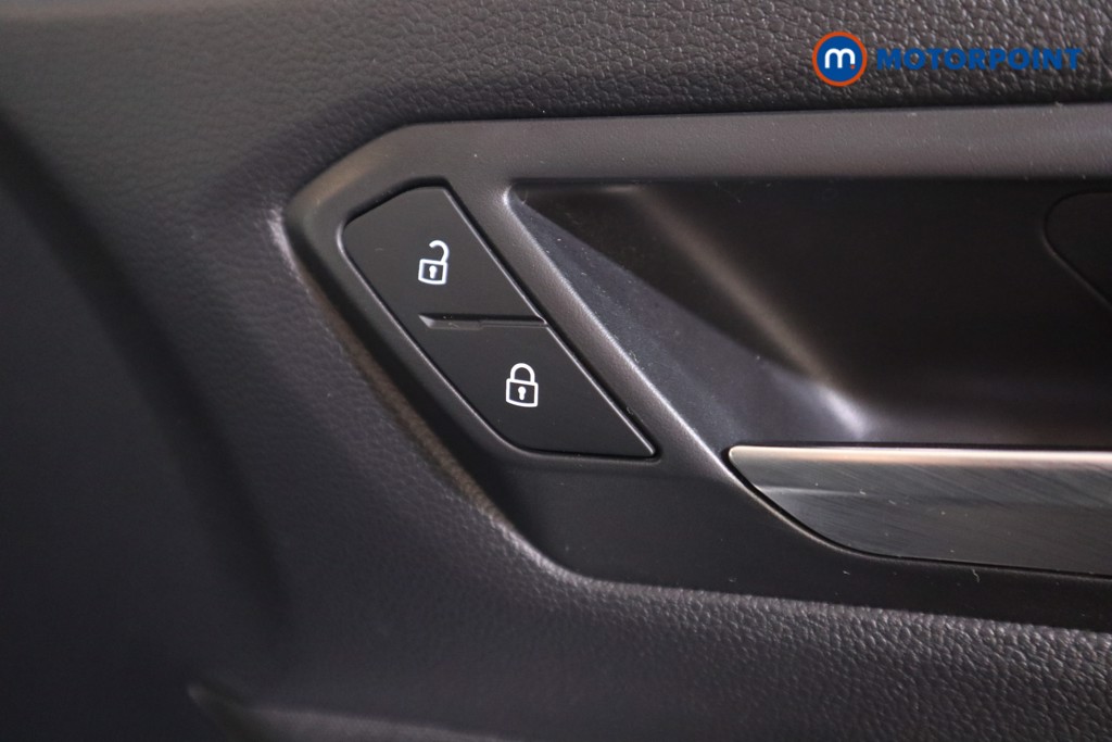 Volkswagen T-Roc Design Manual Diesel SUV - Stock Number (1519965) - 10th supplementary image