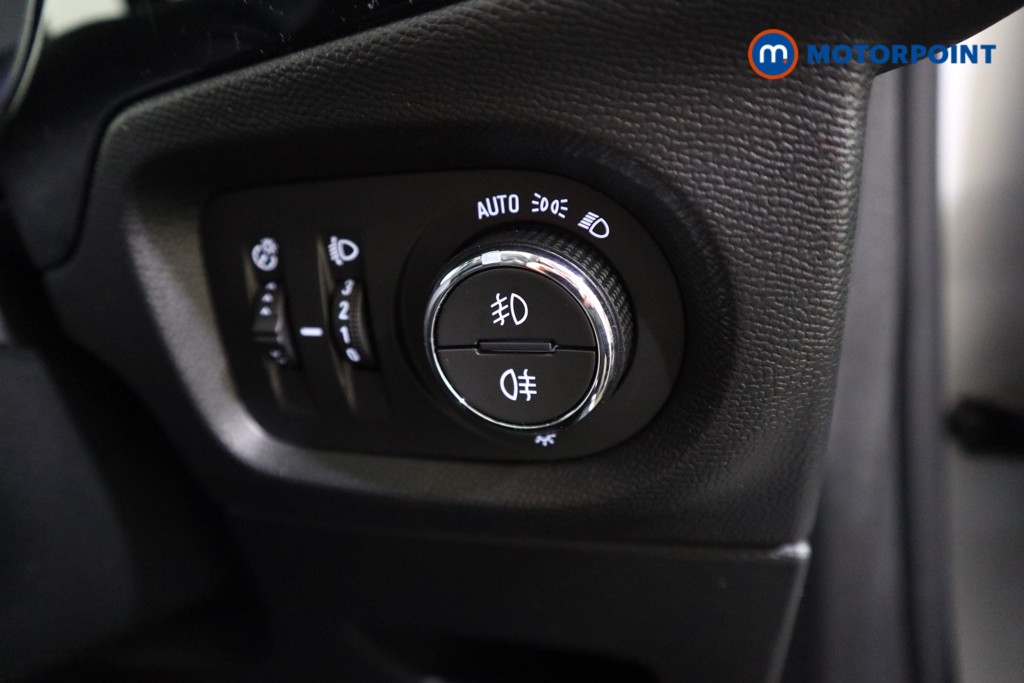 Vauxhall Corsa Elite Edition Manual Petrol Hatchback - Stock Number (1520506) - 9th supplementary image