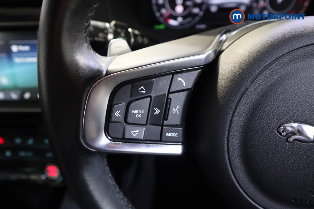 Jaguar F-Pace Chequered Flag Tiptronic Petrol SUV - Stock Number (1528426) - 3rd supplementary image
