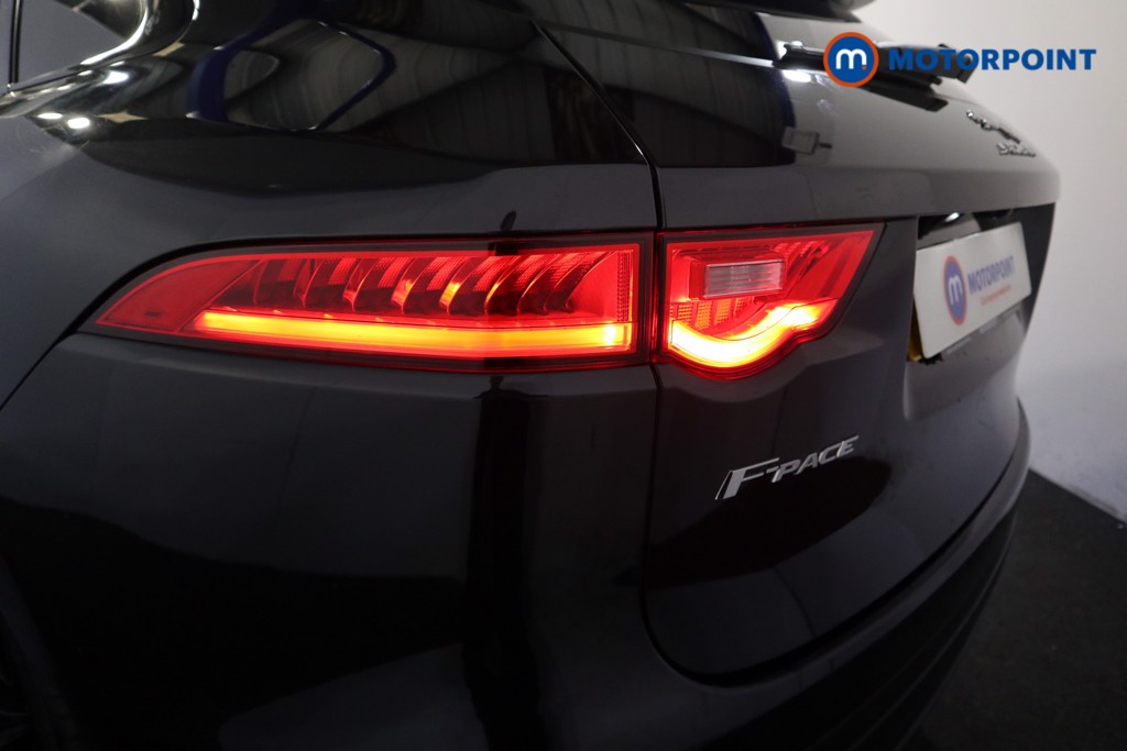 Jaguar F-Pace Chequered Flag Tiptronic Petrol SUV - Stock Number (1528426) - 24th supplementary image