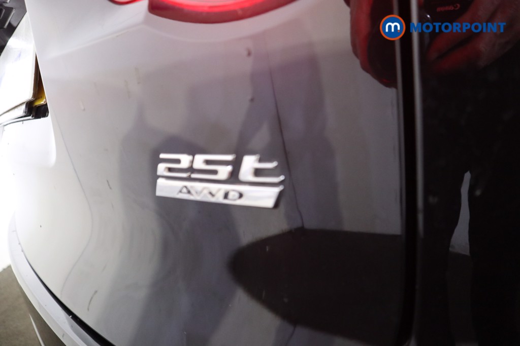Jaguar F-Pace Chequered Flag Tiptronic Petrol SUV - Stock Number (1528426) - 26th supplementary image